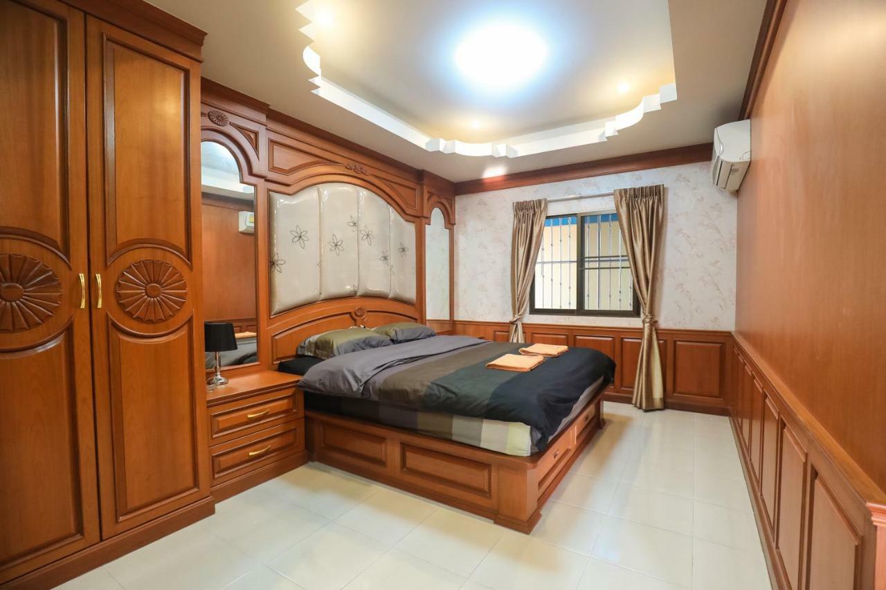 Marin House Pattaya Exterior foto